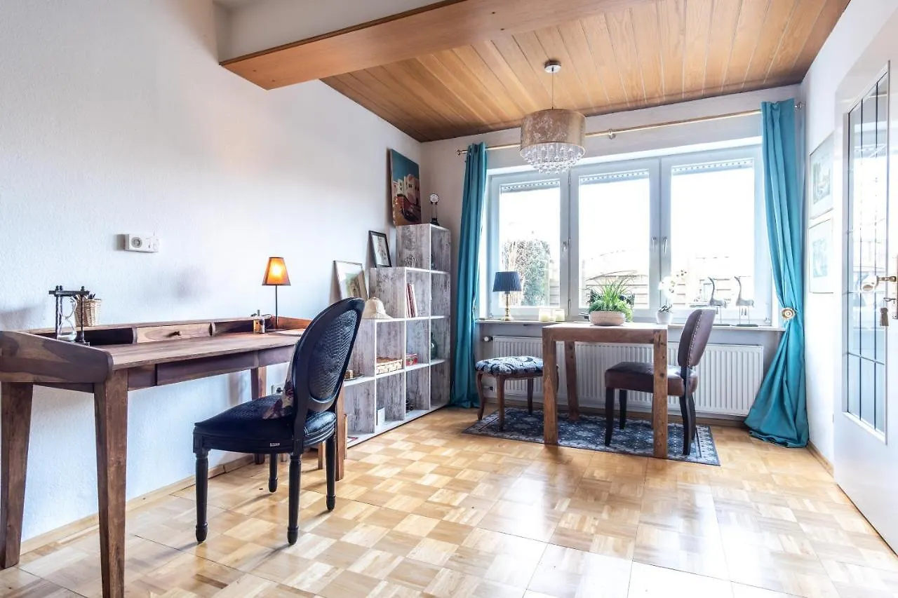 Cruwzo I Holiday Home With Balcony, Garden And Terrace Nuremberg