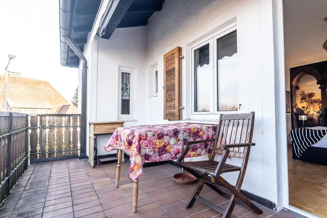 Cruwzo I Holiday Home With Balcony, Garden And Terrace Nuremberg 0*,